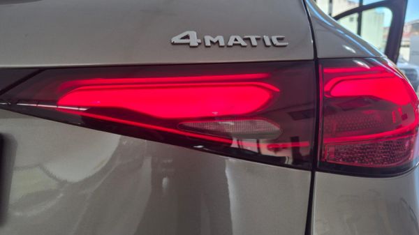 2023-Mercedes-Benz-GLC-300D-4Matic image:16