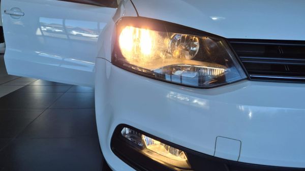 2019-Volkswagen-Polo-Vivo-16-Highline-5-dr image:14