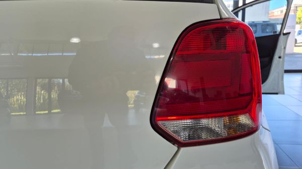 2019-Volkswagen-Polo-Vivo-16-Highline-5-dr image:15