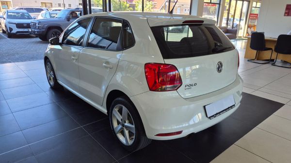 2019-Volkswagen-Polo-Vivo-16-Highline-5-dr image:5