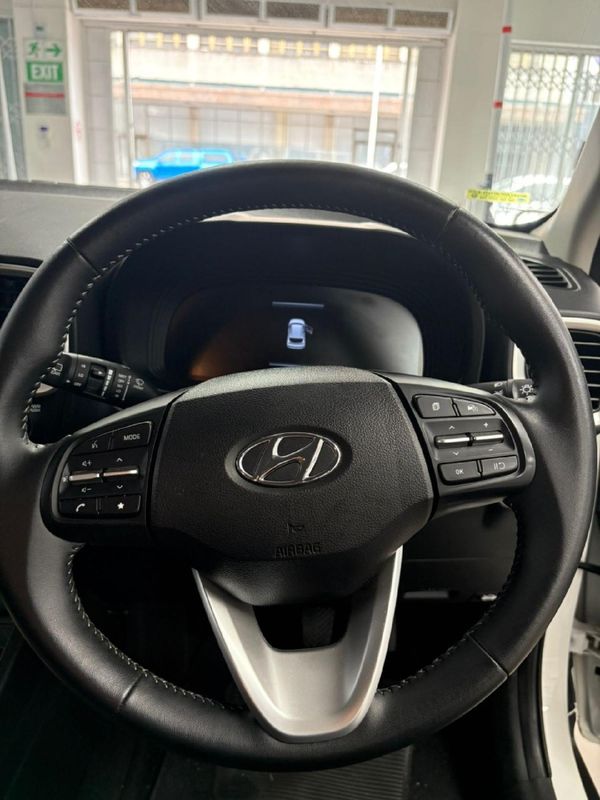 2025-Hyundai-Venue-10T-Executive image:13