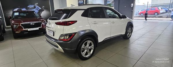2022-Hyundai-Kona-20-Executive-IVT image:4