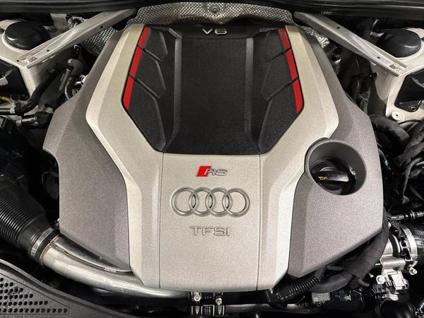 2019-Audi-RS4-Avant-quattro image:12
