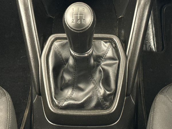 2024-Toyota-Urban-Cruiser-15-XS image:9