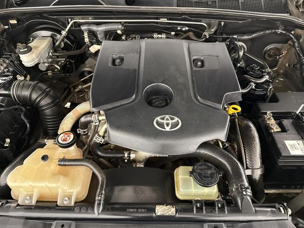2018-Toyota-Hilux-24-GD-6-Raised-Body-SRX-Double-Cab image:9