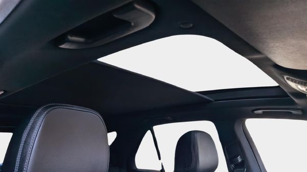 2024-Mercedes-Benz-GLE-450d-4Matic image:19
