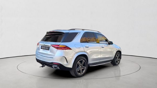 2024-Mercedes-Benz-GLE-450d-4Matic image:7