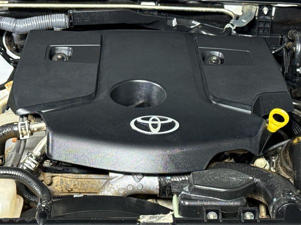 2022-Toyota-Hilux-28-GD-6-Raised-Body-Legend-4x4-Auto-Extended-Cab image:13