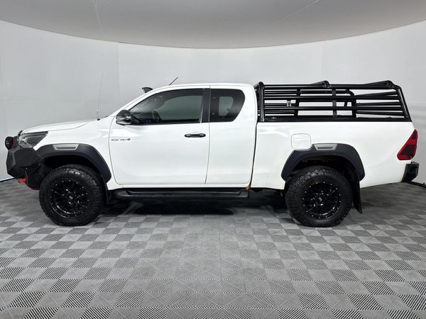 2022-Toyota-Hilux-28-GD-6-Raised-Body-Legend-4x4-Auto-Extended-Cab image:18
