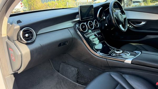 2016-Mercedes-Benz-C-Class-C-180-Auto image:10