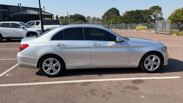 2016-Mercedes-Benz-C-Class-C-180-Auto image:1