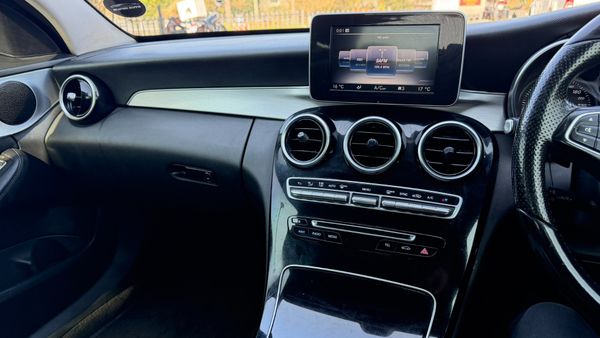 2016-Mercedes-Benz-C-Class-C-180-Auto image:22