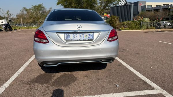 2016-Mercedes-Benz-C-Class-C-180-Auto image:3