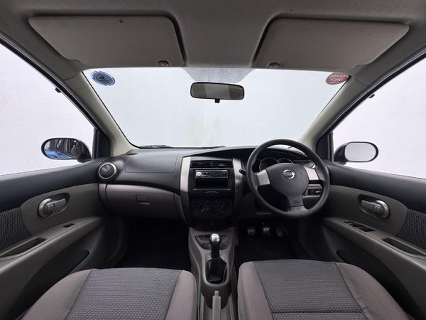 2008-Nissan-Livina-16-Visia image:10