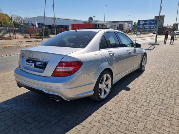 2014-Mercedes-Benz-C-Class-C-300-Avantgarde-Auto image:12