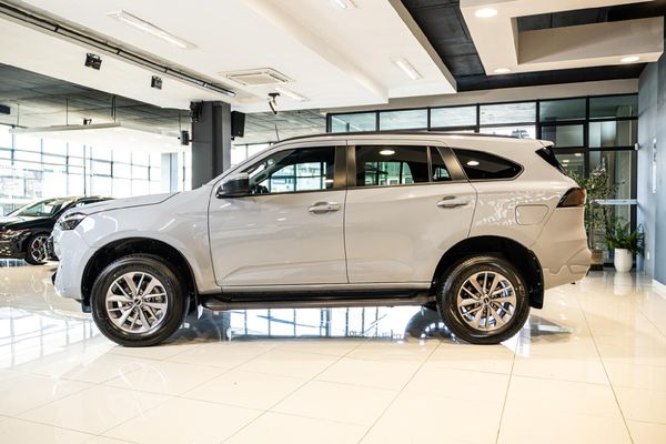 2025-Isuzu-Mu-x-19D-LS-Auto image:9