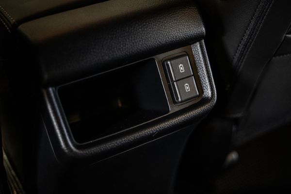 2025-Isuzu-Mu-x-19D-LS-Auto image:18