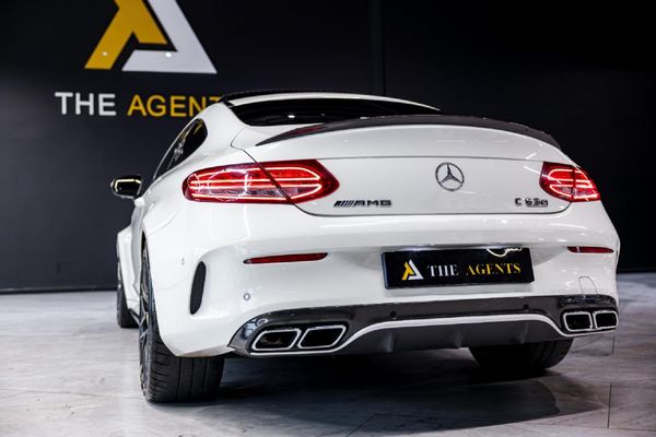 2017-Mercedes-AMG-C-Class-AMG-Coupe-C63-S image:14