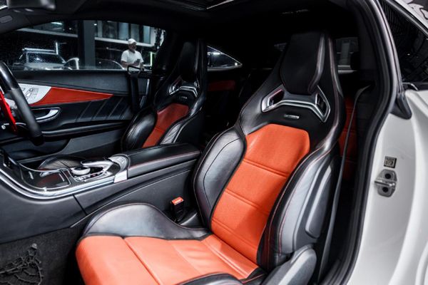 2017-Mercedes-AMG-C-Class-AMG-Coupe-C63-S image:19