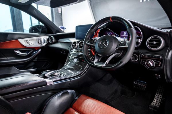 2017-Mercedes-AMG-C-Class-AMG-Coupe-C63-S image:22