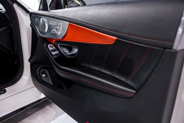 2017-Mercedes-AMG-C-Class-AMG-Coupe-C63-S image:24