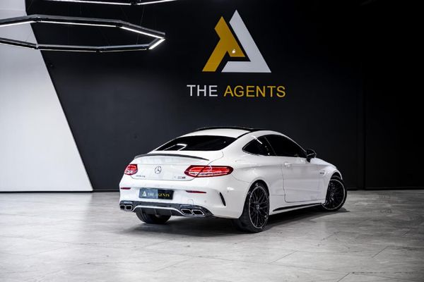 2017-Mercedes-AMG-C-Class-AMG-Coupe-C63-S image:5