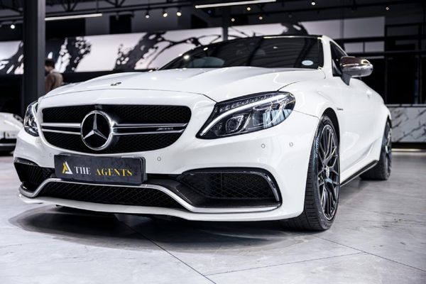 2017-Mercedes-AMG-C-Class-AMG-Coupe-C63-S image:8