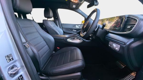 2026-Mercedes-Benz-GLS-450d-4Matic image:13