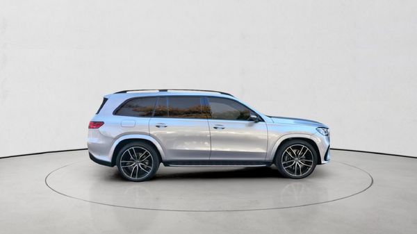 2026-Mercedes-Benz-GLS-450d-4Matic image:2