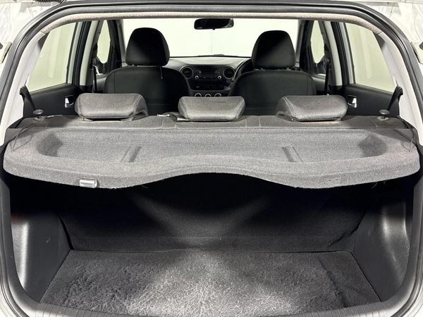 2018-Hyundai-Grand-i10-10-Motion image:12