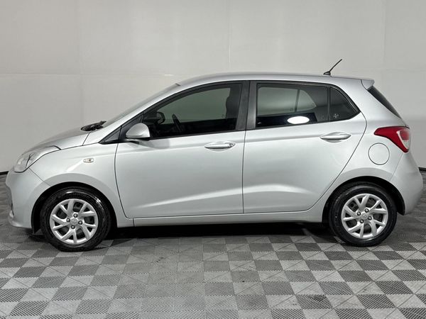 2018-Hyundai-Grand-i10-10-Motion image:17
