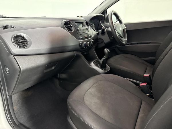 2018-Hyundai-Grand-i10-10-Motion image:8