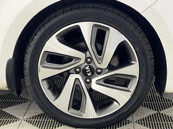 2017-Kia-Rio-14-Tec-5-dr image:5