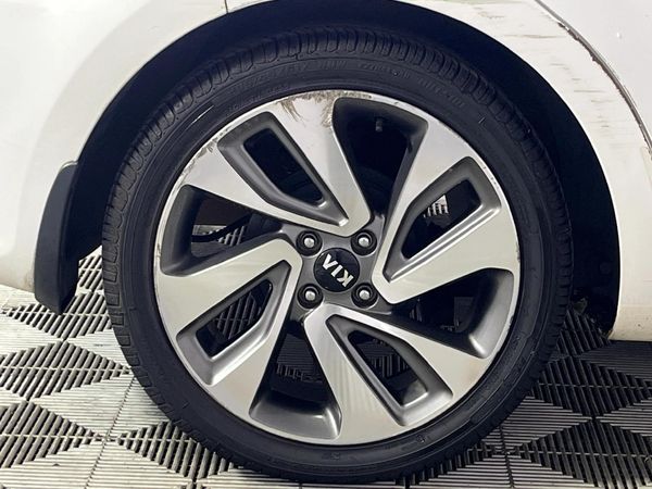 2017-Kia-Rio-14-Tec-5-dr image:7