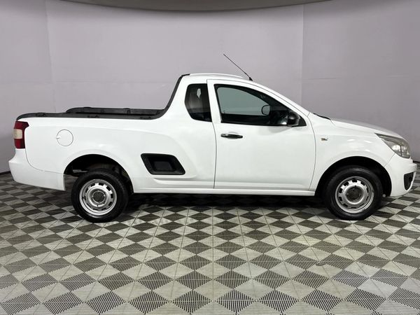2014-Chevrolet-Utility-14-AC image:12