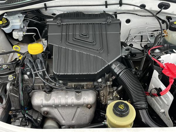 2023-Nissan-NP200-16 image:9