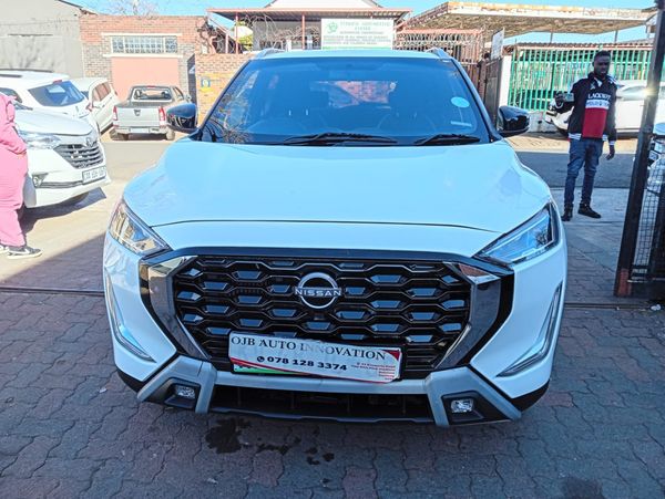2023-Nissan-Magnite-10-Red-Edition-Auto image:1