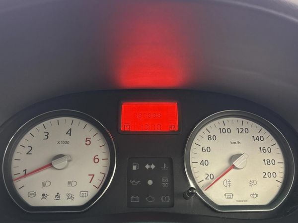 2019-Nissan-NP200-15-dCi-Safety-Pack image:1