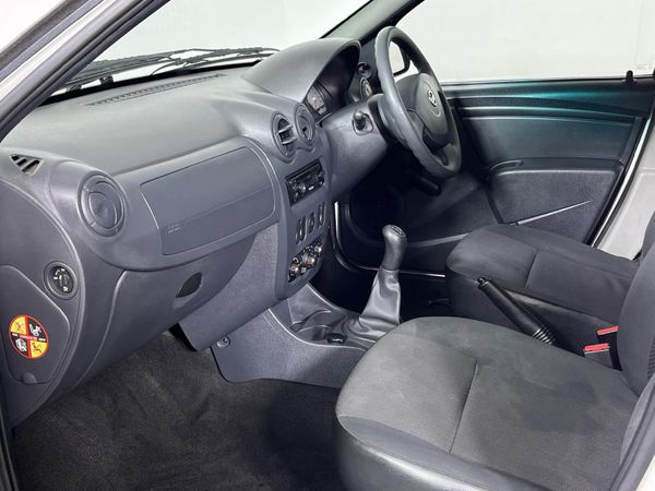 2019-Nissan-NP200-15-dCi-Safety-Pack image:6