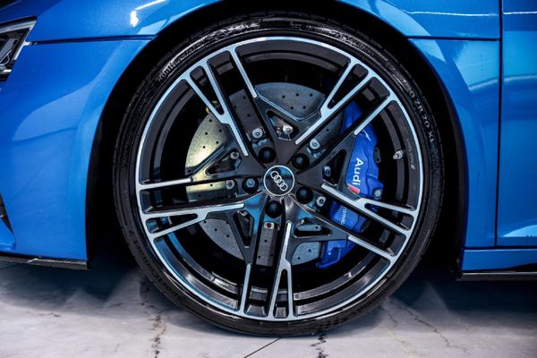 2022-Audi-R8-52-V10-quattro-Auto image:10