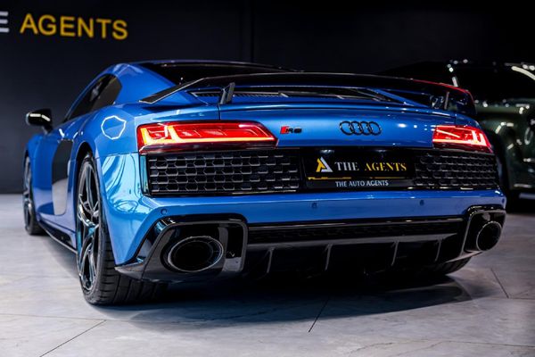 2022-Audi-R8-52-V10-quattro-Auto image:11