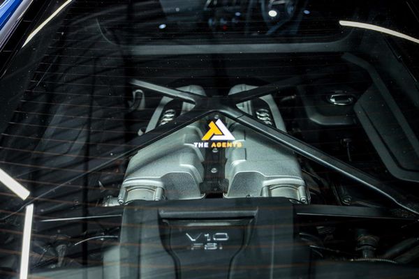 2022-Audi-R8-52-V10-quattro-Auto image:13