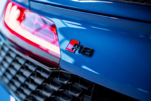 2022-Audi-R8-52-V10-quattro-Auto image:14
