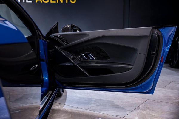 2022-Audi-R8-52-V10-quattro-Auto image:19