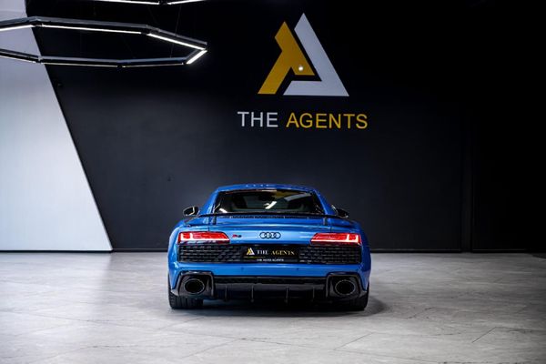 2022-Audi-R8-52-V10-quattro-Auto image:5