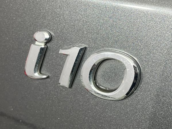 2014-Hyundai-i10-125-GLS-Fluid image:8