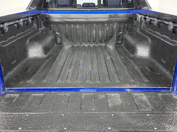 2023-Isuzu-D-Max-30-DDI-V-Cross-HR-Auto-Double-Cab image:13