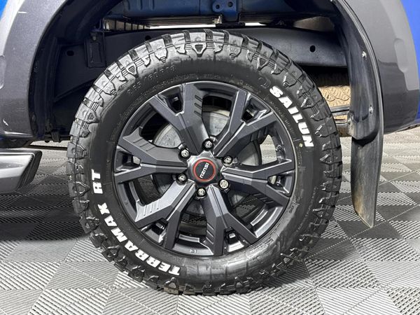 2023-Isuzu-D-Max-30-DDI-V-Cross-HR-Auto-Double-Cab image:6