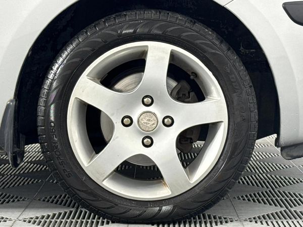 2011-Hyundai-i10-11-GLS image:5