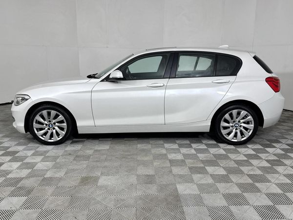 2015-BMW-1-Series-120i-5-dr-Urban-Line-Auto image:16